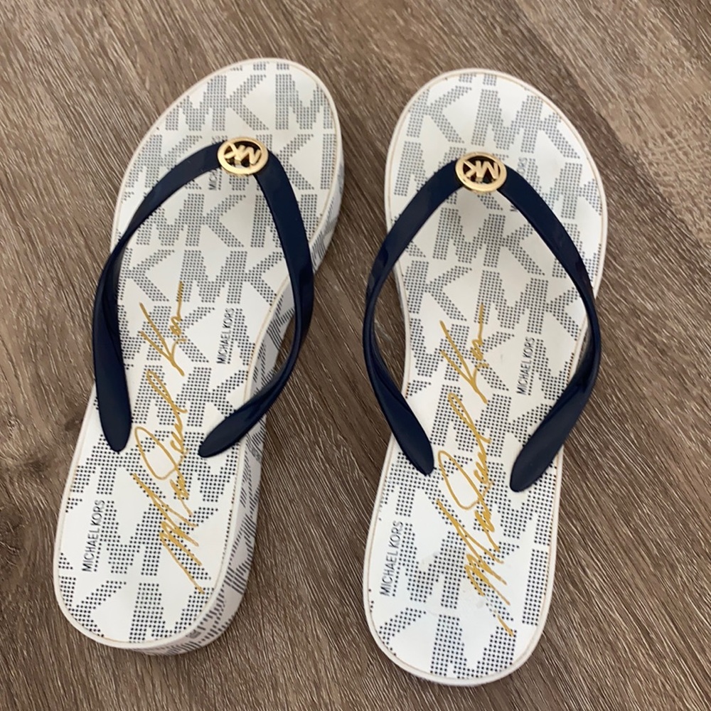 Michael Kors navy white flip flops - wedge sz8